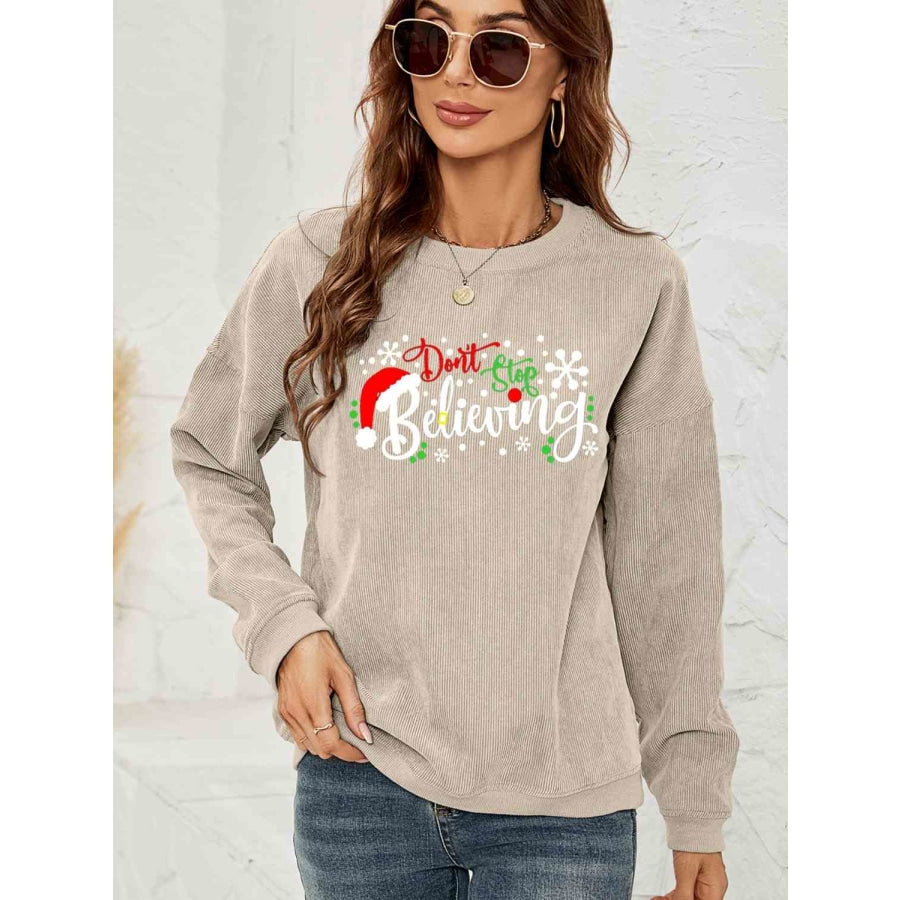 DON’T STOP BELIEVING Graphic Sweatshirt Beige / S