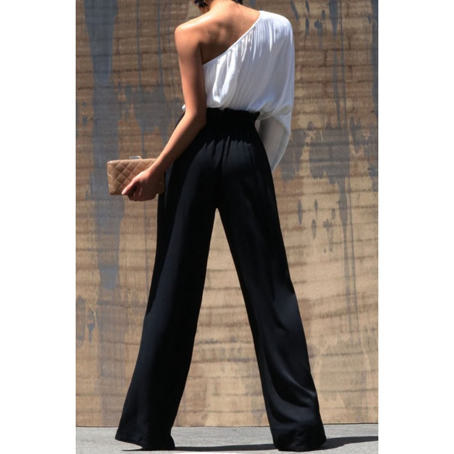 Dress Day Marvelous in Manhattan One-Shoulder Jumpsuit in White/Black White/Black / S