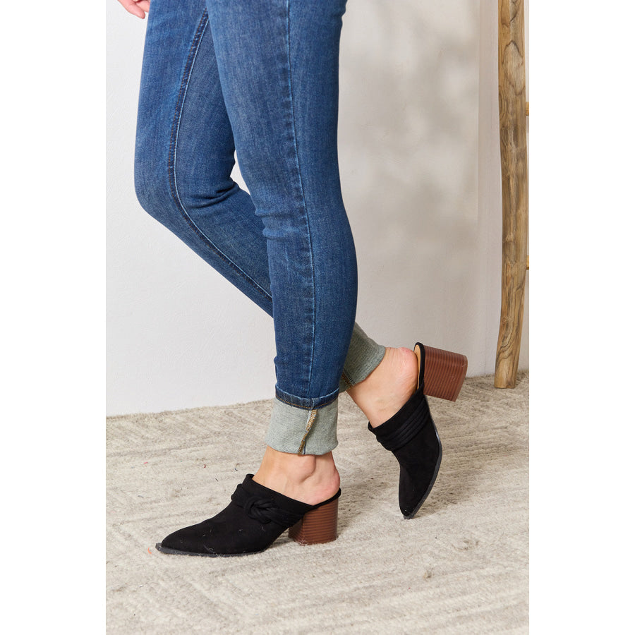 East Lion Corp Pointed-Toe Braided Trim Mules footwear