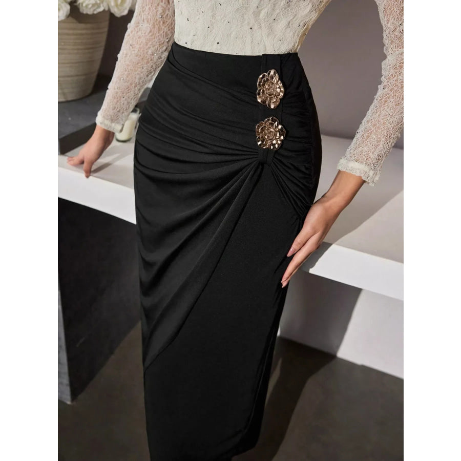 Elegant High-Waisted Ruched Midi Skirt with Decorative Buttons Apparel and Accessories