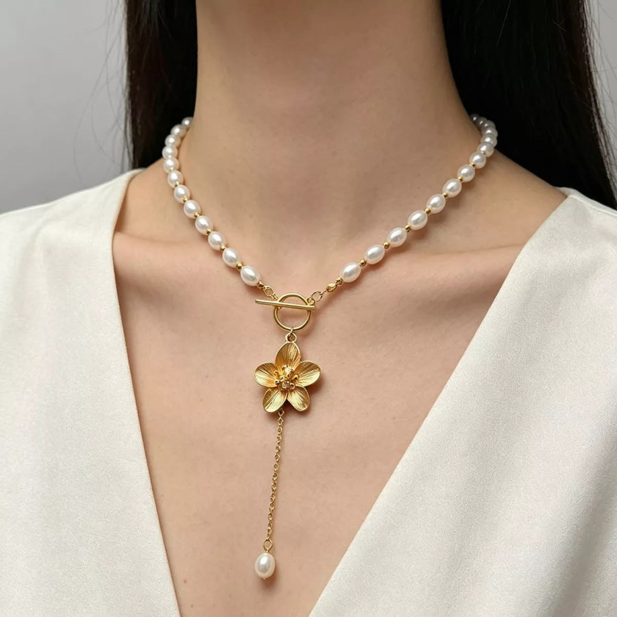 Elegant Pearl Choker Necklace with Gold Flower Pendant and Toggle Clasp / onesize Apparel Accessories
