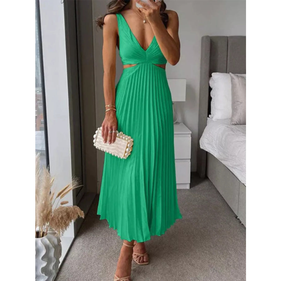 Elegant Pleated Midi Dress with Cut-out Details Green / S Apparel and Accessories