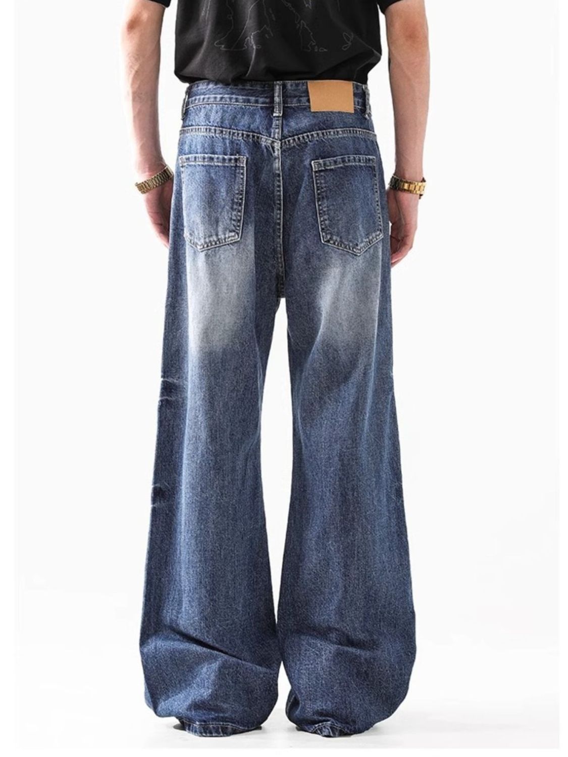 fbae2ddb-0547-4099-81d8-f893f311f066-Max