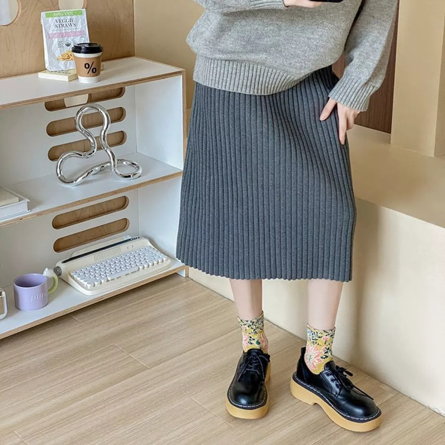 Floral Jacquard Crew Socks Apparel and Accessories