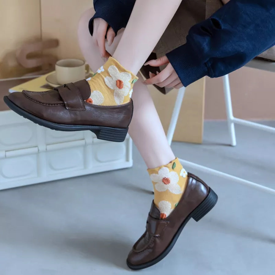 Floral Patterned Ankle Socks Apparel and Accessories