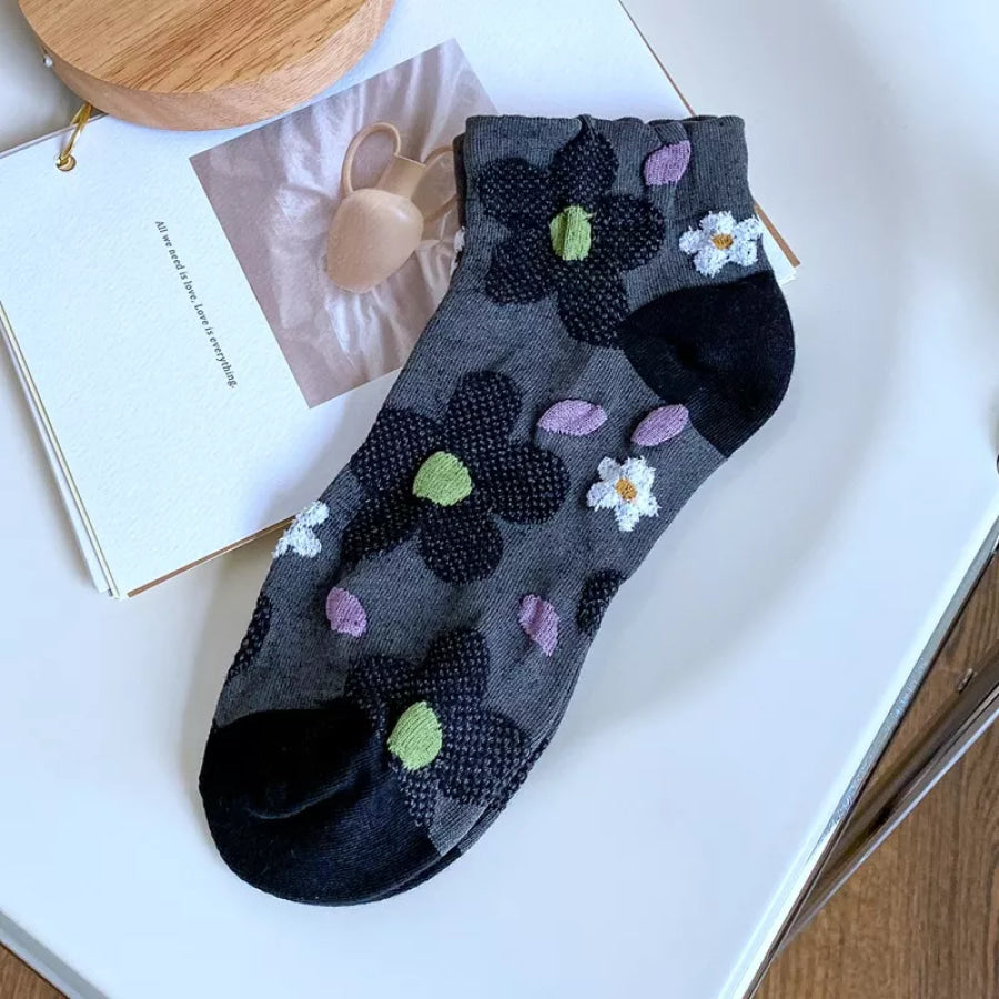 Floral Patterned Ankle Socks Black / onesize Apparel and Accessories