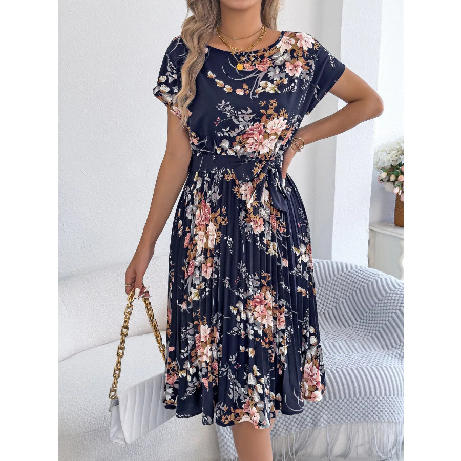 Floral Print Pleated A-Line Midi Dress Apparel and Accessories