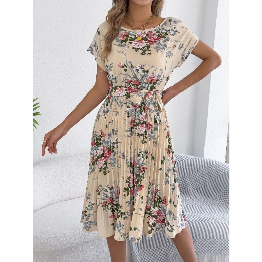 Floral Print Pleated A-Line Midi Dress Apparel and Accessories