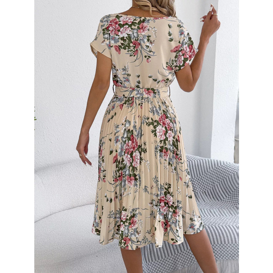 Floral Print Pleated A-Line Midi Dress Apparel and Accessories