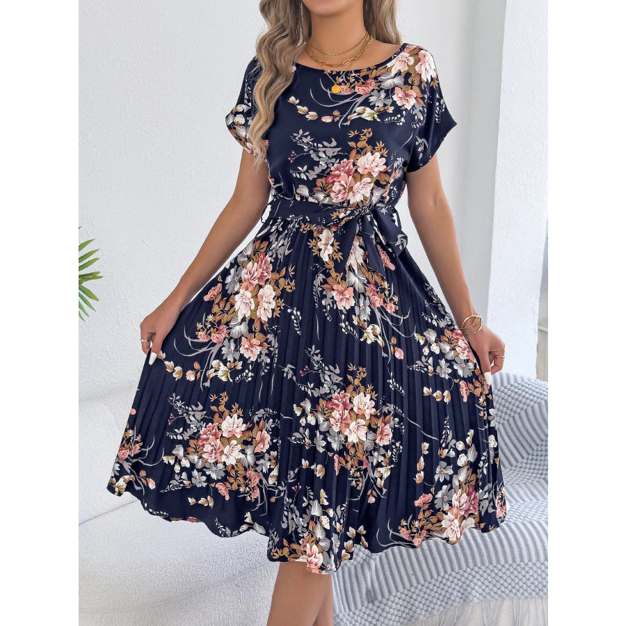 Floral Print Pleated A-Line Midi Dress Apparel and Accessories