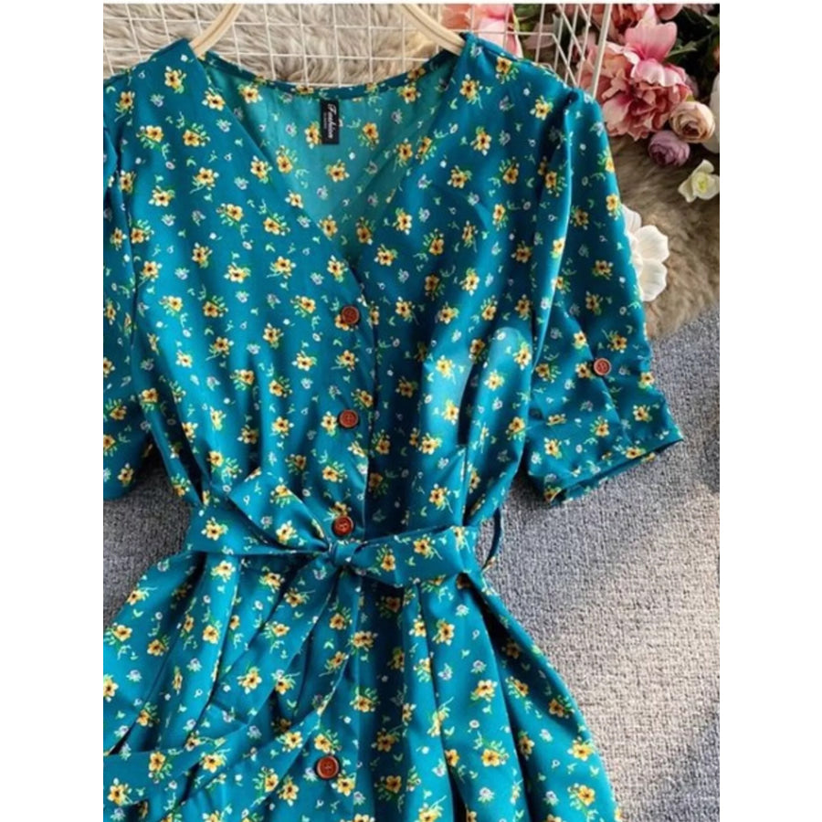 Floral Print V-Neck Midi Dress Apparel and Accessories