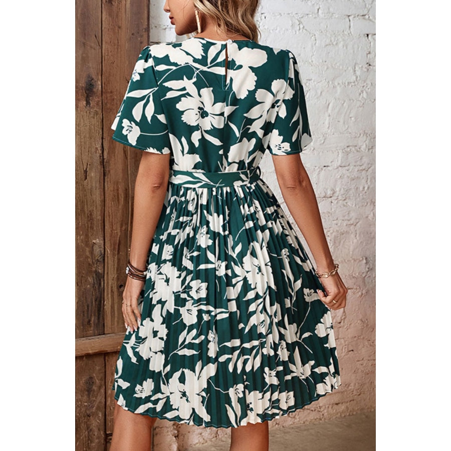 Floral Round Neck Tie Belt Pleated Dress