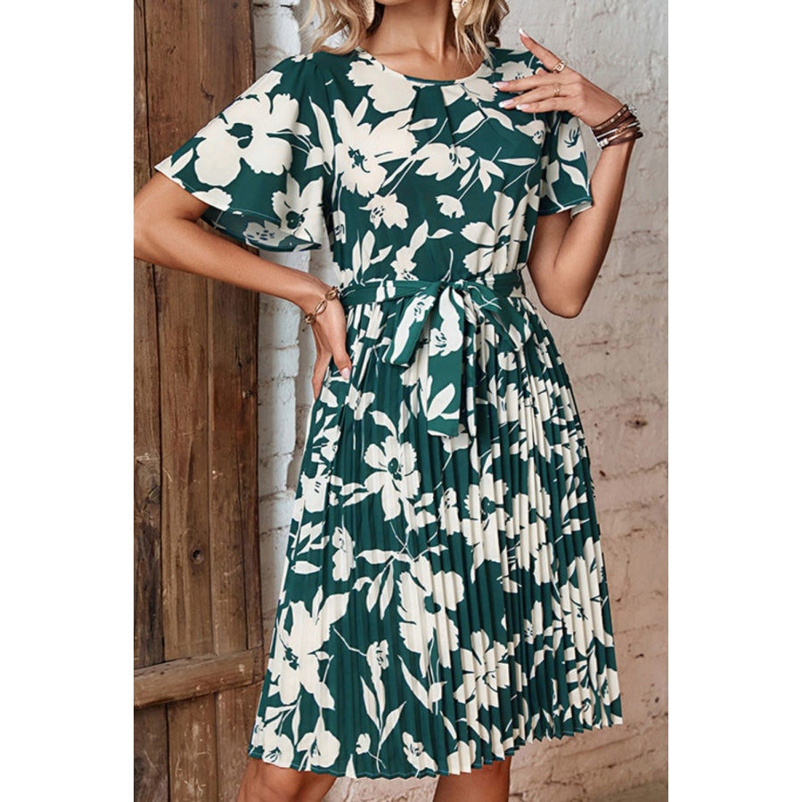 Floral Round Neck Tie Belt Pleated Dress