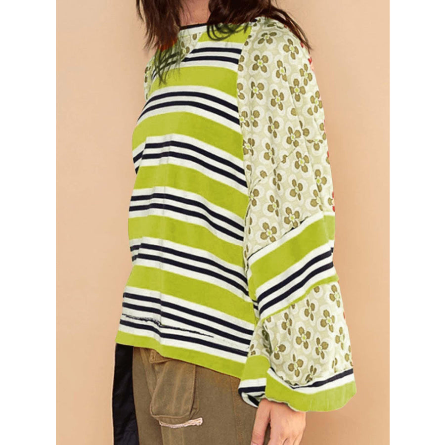 Flower &amp; Striped Print Round Neck Sweatshirt Apparel and Accessories