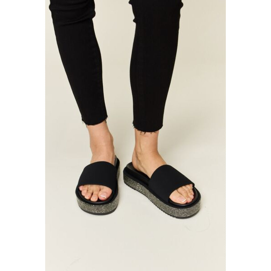 Forever Link Open Toe Rhinestone Platform Sandals Black / 6 Apparel and Accessories
