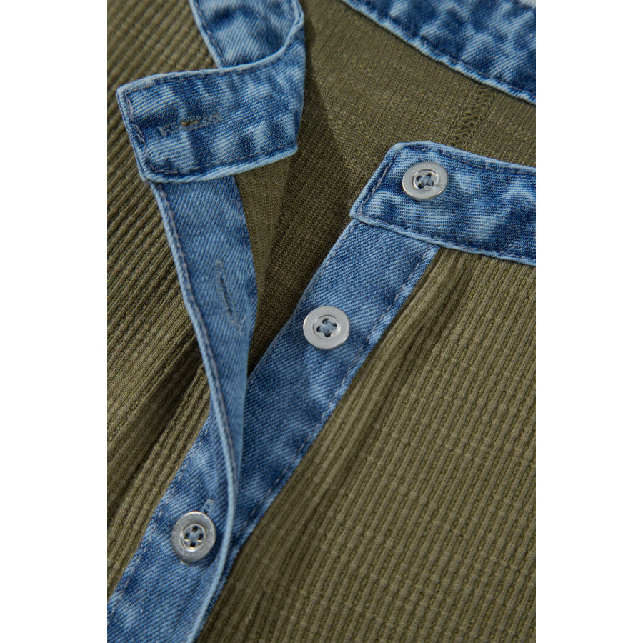 Four Leaf Clover Ribbed Knit Denim Accents V Neck Long Sleeve Oversized Fit Plus Size Blouse Size/Plus Tops/Plus Tops