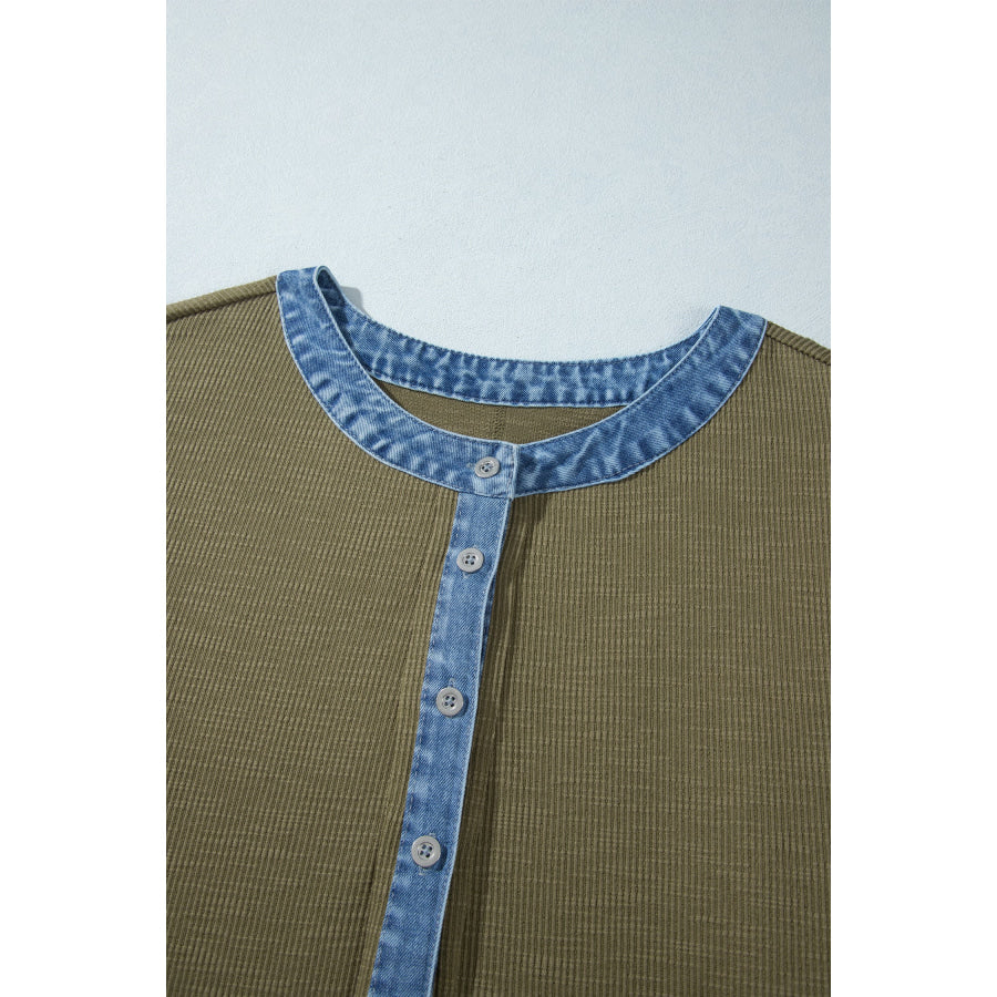 Four Leaf Clover Ribbed Knit Denim Accents V Neck Long Sleeve Oversized Fit Plus Size Blouse Size/Plus Tops/Plus Tops