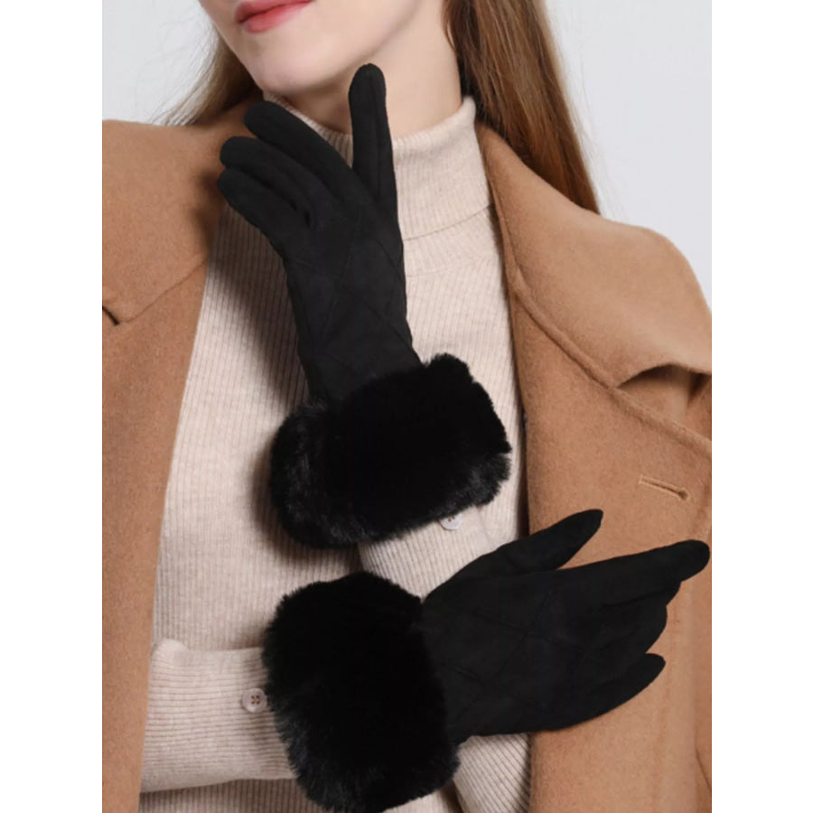 Fur Cuff Suede Gloves Black / One Size Apparel and Accessories