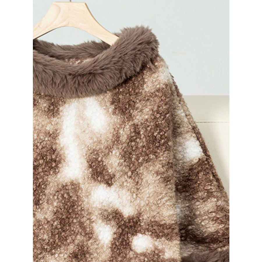 Furry Contrast Three-Quarter Poncho Apparel and Accessories