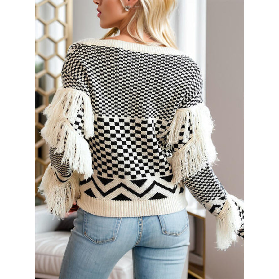 Geometric Fringe Detail V-Neck Sweater Beige / S