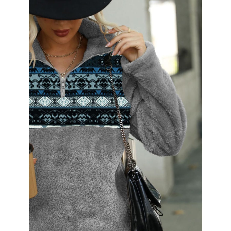 Geometric Quarter-Zip Collared Sweatshirt