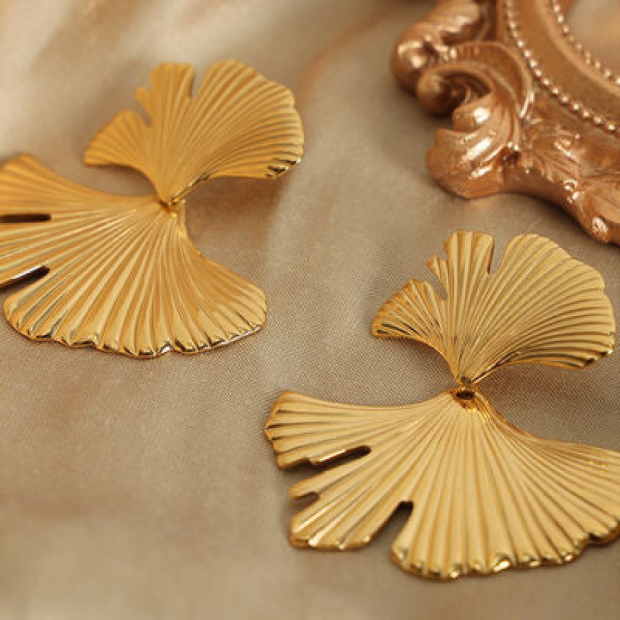 Ginkgo Biloba Design Stud Earrings Clothing