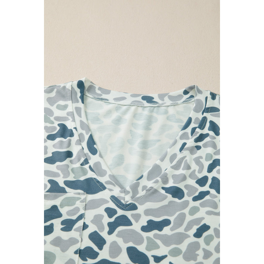Gray Camouflage Print Single Chest Pocket V Neck Tee Tops/Tops & Tees