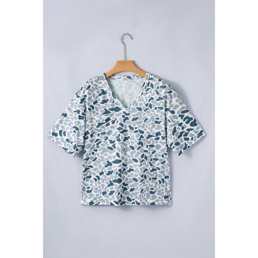 Gray Camouflage Print Single Chest Pocket V Neck Tee Tops/Tops & Tees