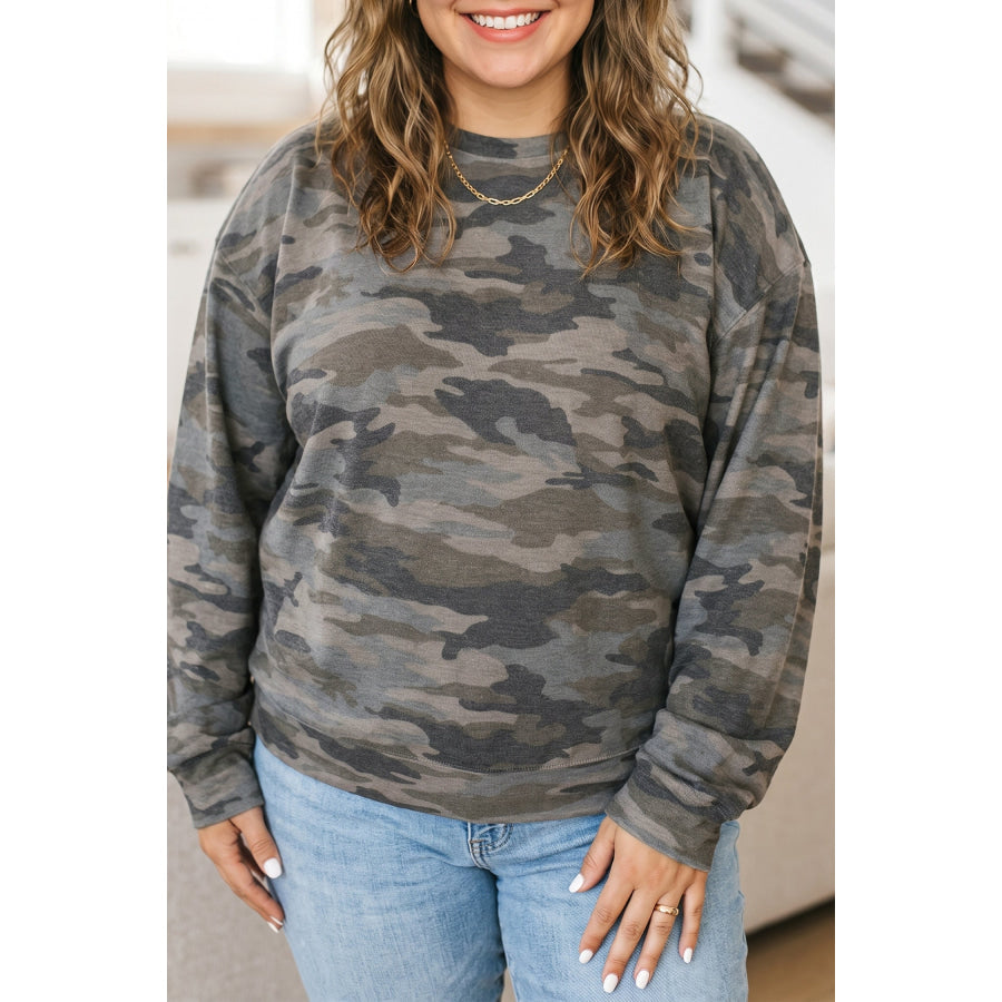 Green Camo Print Long Sleeve Plus Size Blouse / 1X / 95% Polyester + 5% Elastane Size/Plus Tops/Plus Tops