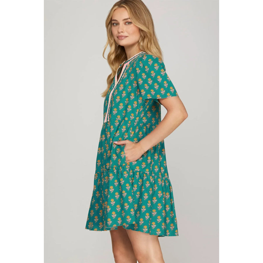 Green Contrast Trim V Neck Short Sleeve Floral Dress Dresses/Floral Dresses