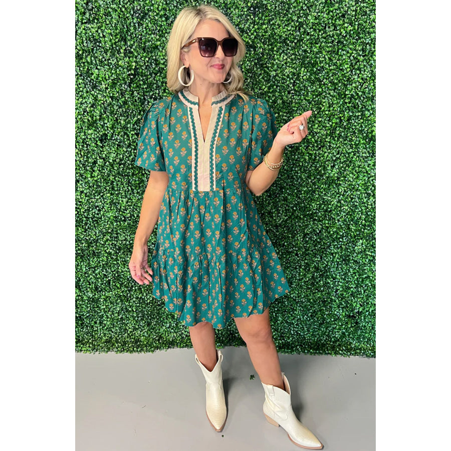 Green Contrast Trim V Neck Short Sleeve Floral Dress Dresses/Floral Dresses