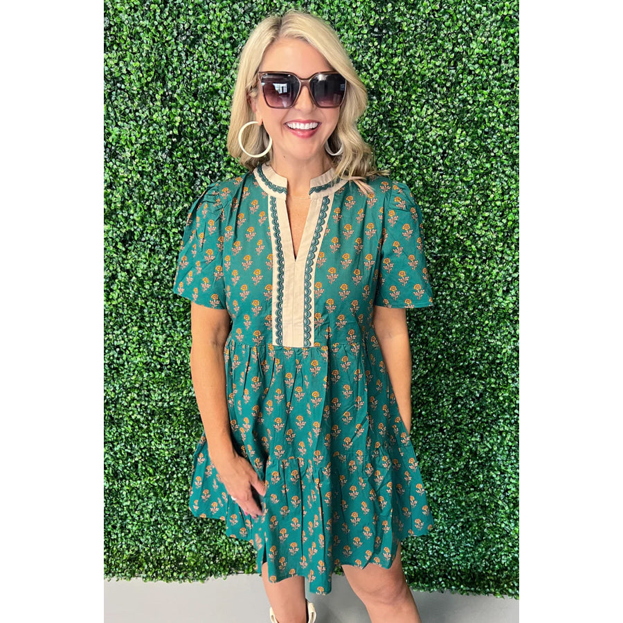 Green Contrast Trim V Neck Short Sleeve Floral Dress Dresses/Floral Dresses