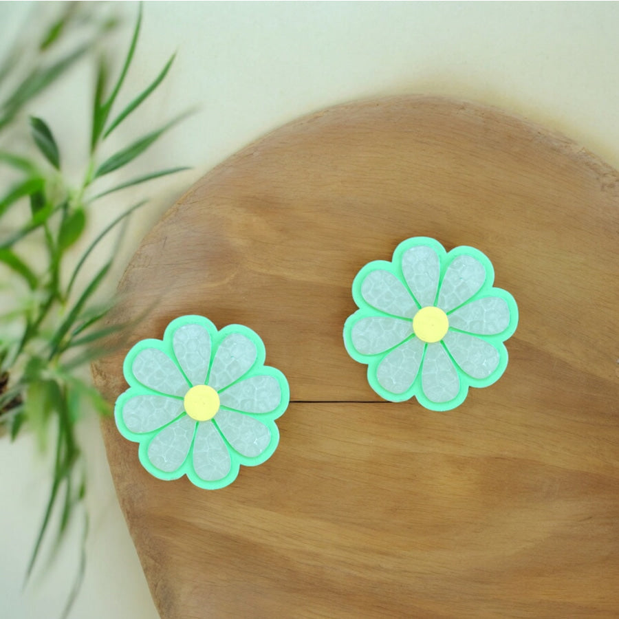 Green Daisy Vent Clips