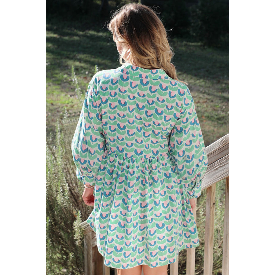 Green Floral Print Notched Neck Scalloped Detail Long Sleeve Mini Dress Dresses/Floral Dresses