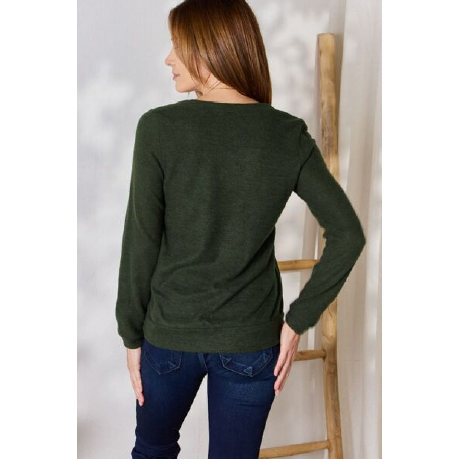 Hailey & Co Full Size Colorblock V-Neck Blouse Clothing