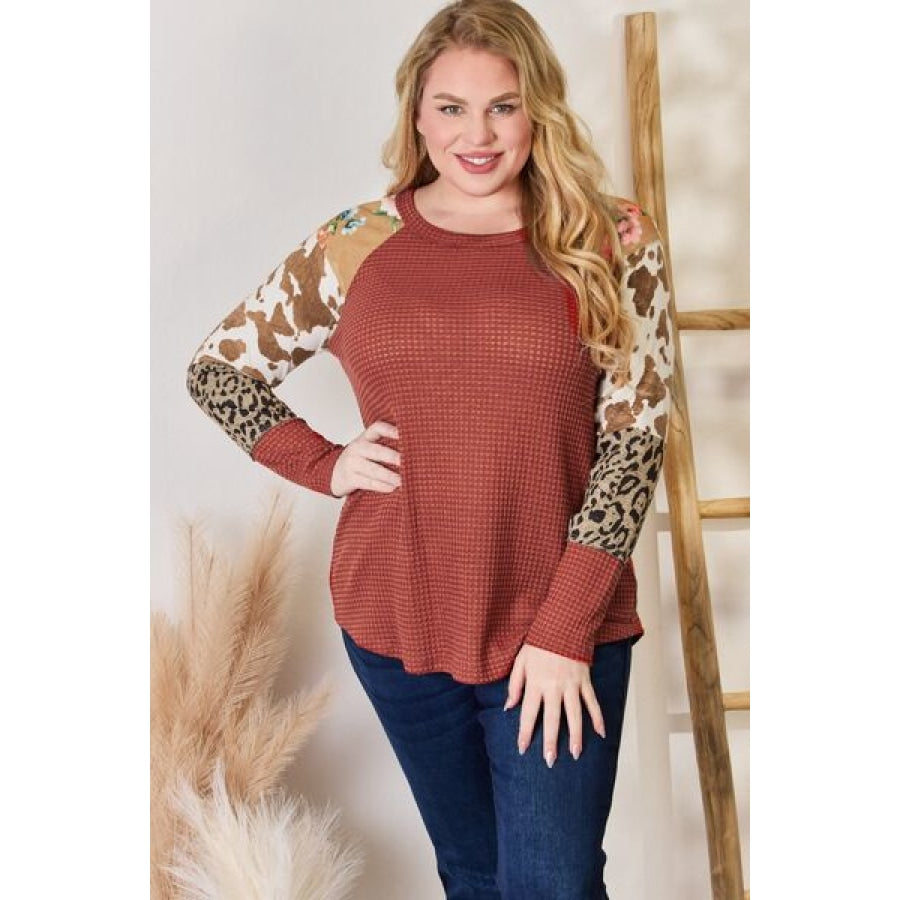 Hailey &amp; Co Full Size Leopard Waffle-Knit Blouse RUST / S Clothing