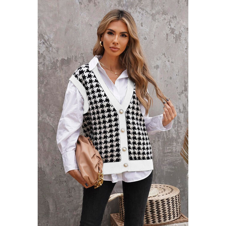 Houndstooth Button Front Sweater Vest White / S