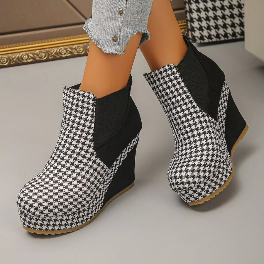 Houndstooth Pattern Wedge Ankle Boots Apparel and Accessories