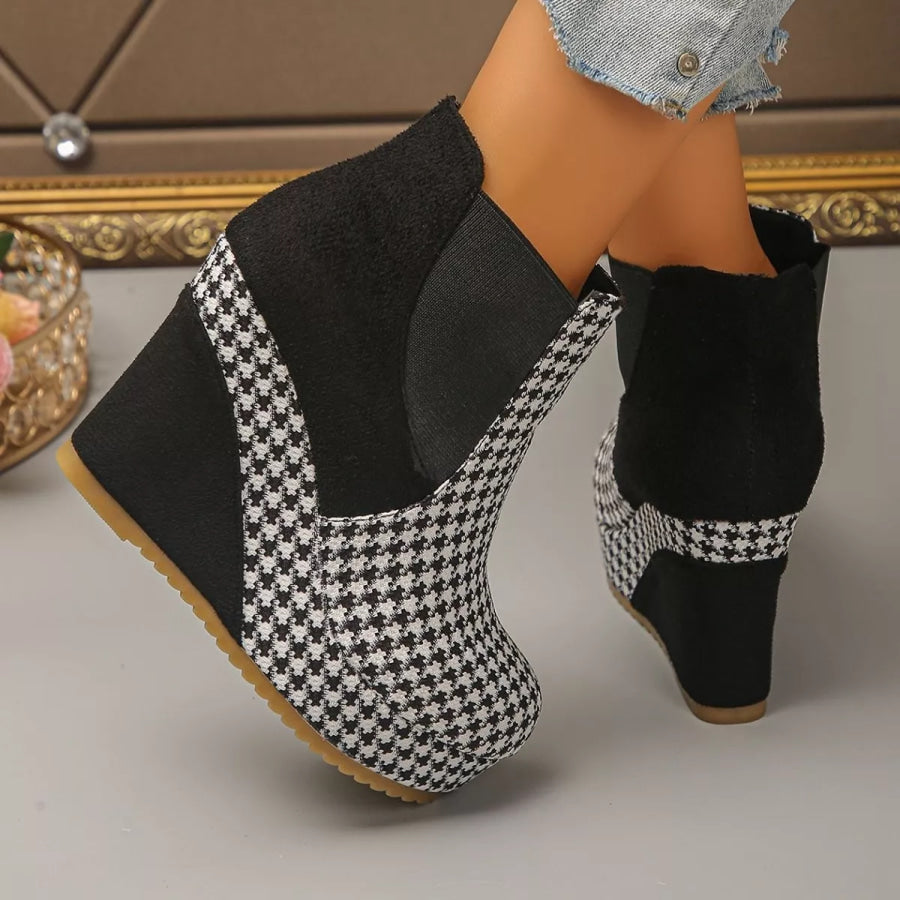 Houndstooth Pattern Wedge Ankle Boots Apparel and Accessories