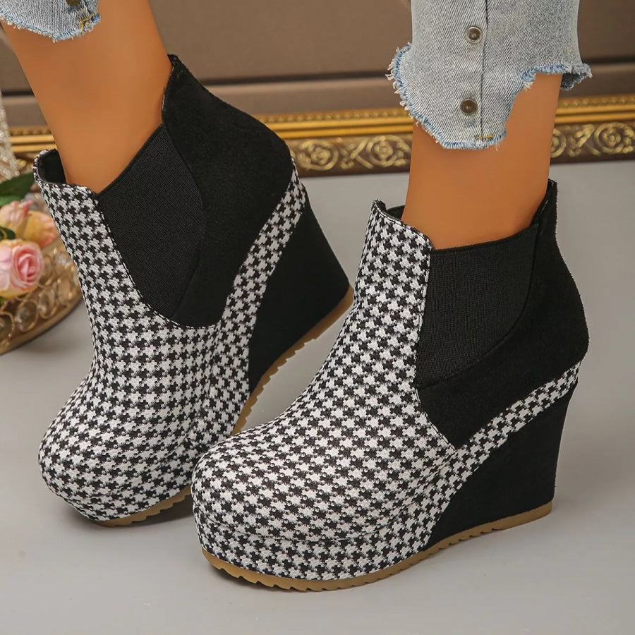 Houndstooth Pattern Wedge Ankle Boots Apparel and Accessories
