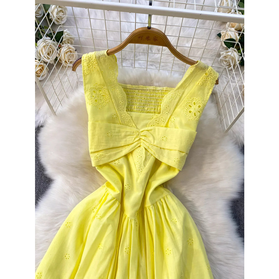 Lace Detail Sleeveless Dress Apparel and Accessories