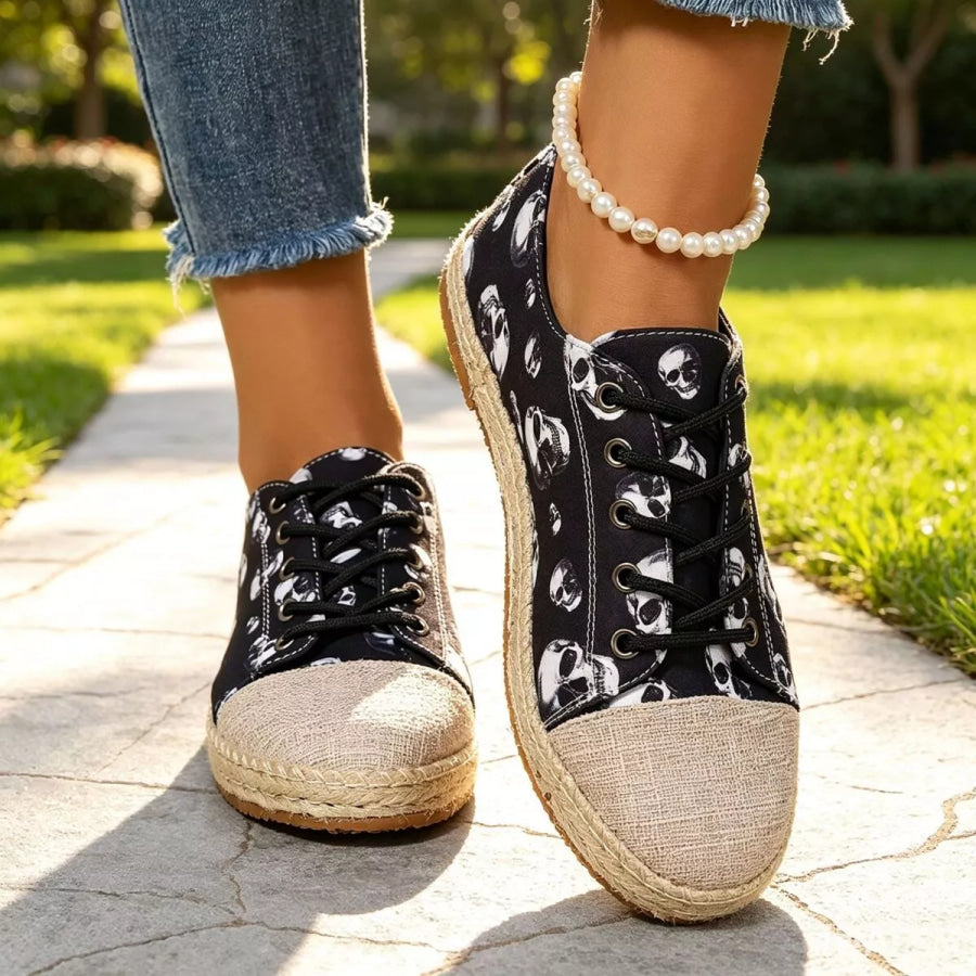 Lace-Up Flat Round-Toe Breathable Sneakers Apparel and Accessories