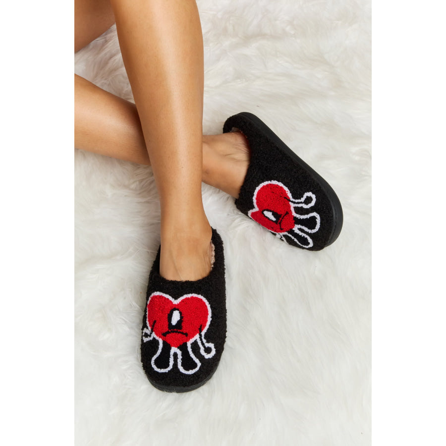 Melody Love Heart Print Plush Slippers Black / S footwear