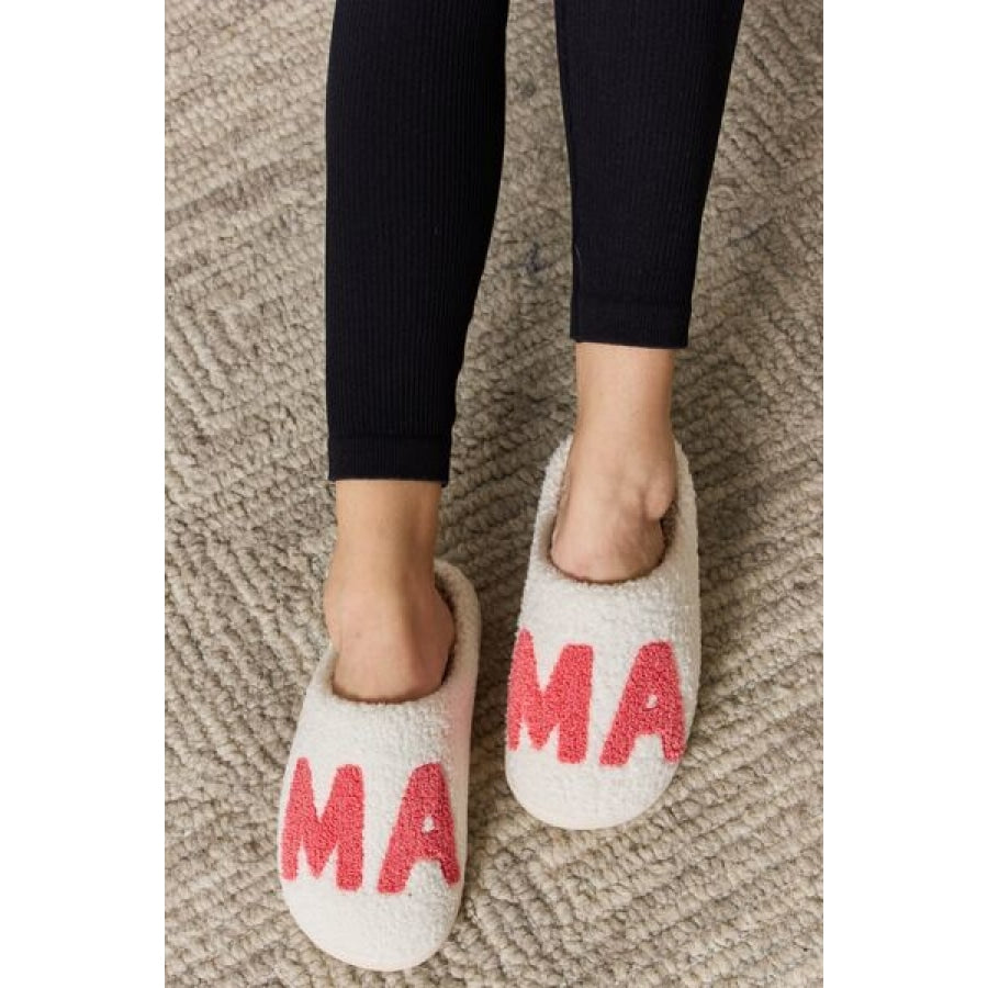 Melody MAMA Pattern Cozy Slippers MAMA / S Clothing