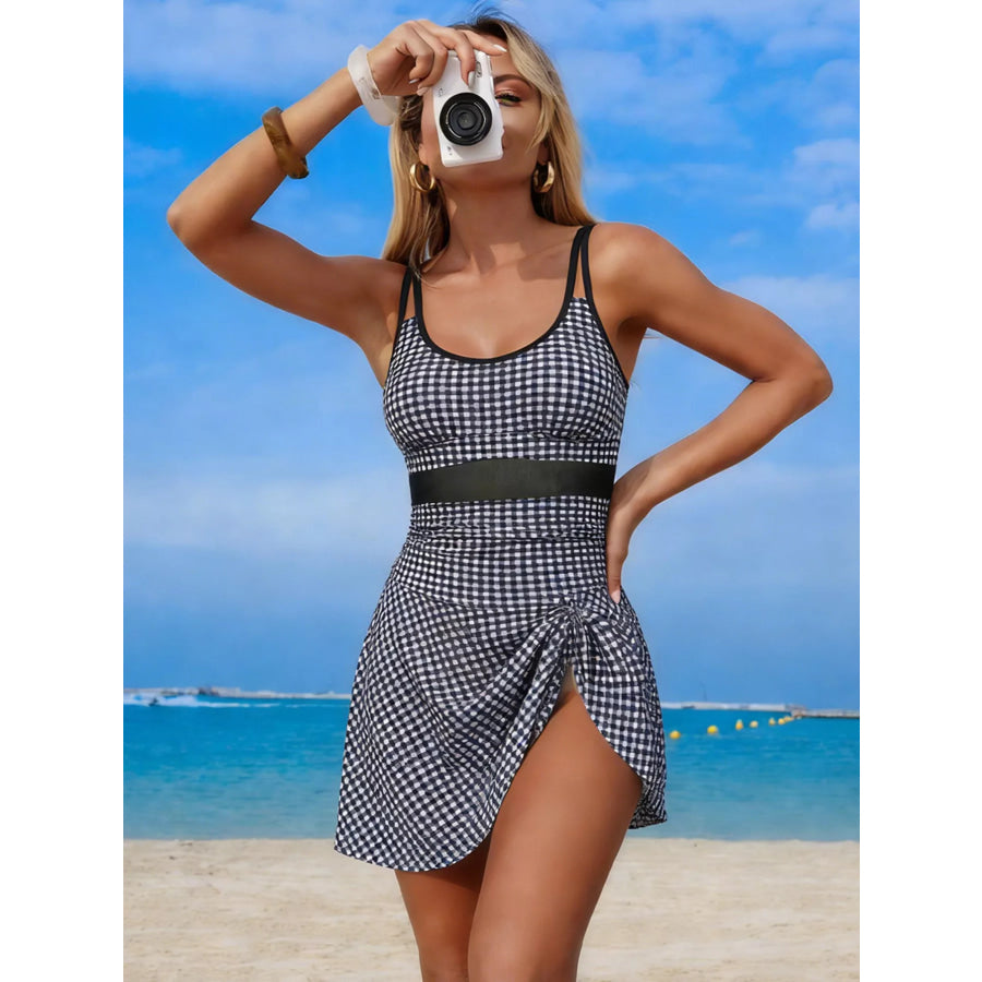 Mesh Panel Scoop Neck One-Piece Swimsuit Apparel and Accessories