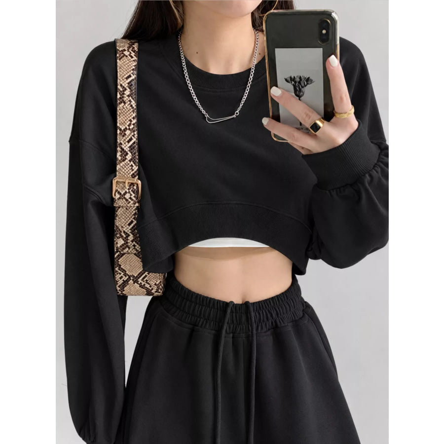Minimalist Cropped Sweatshirt Black / M Apparel and Accessories
