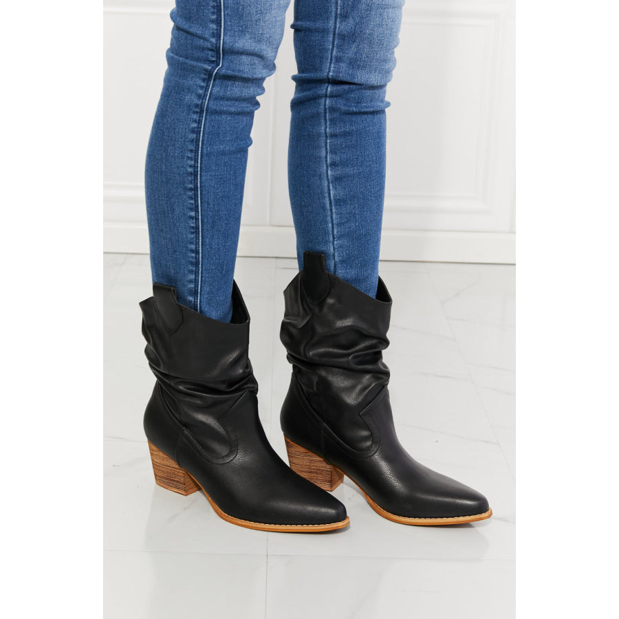 MMShoes Better in Texas Scrunch Cowboy Boots in Black Black / 6 footwear