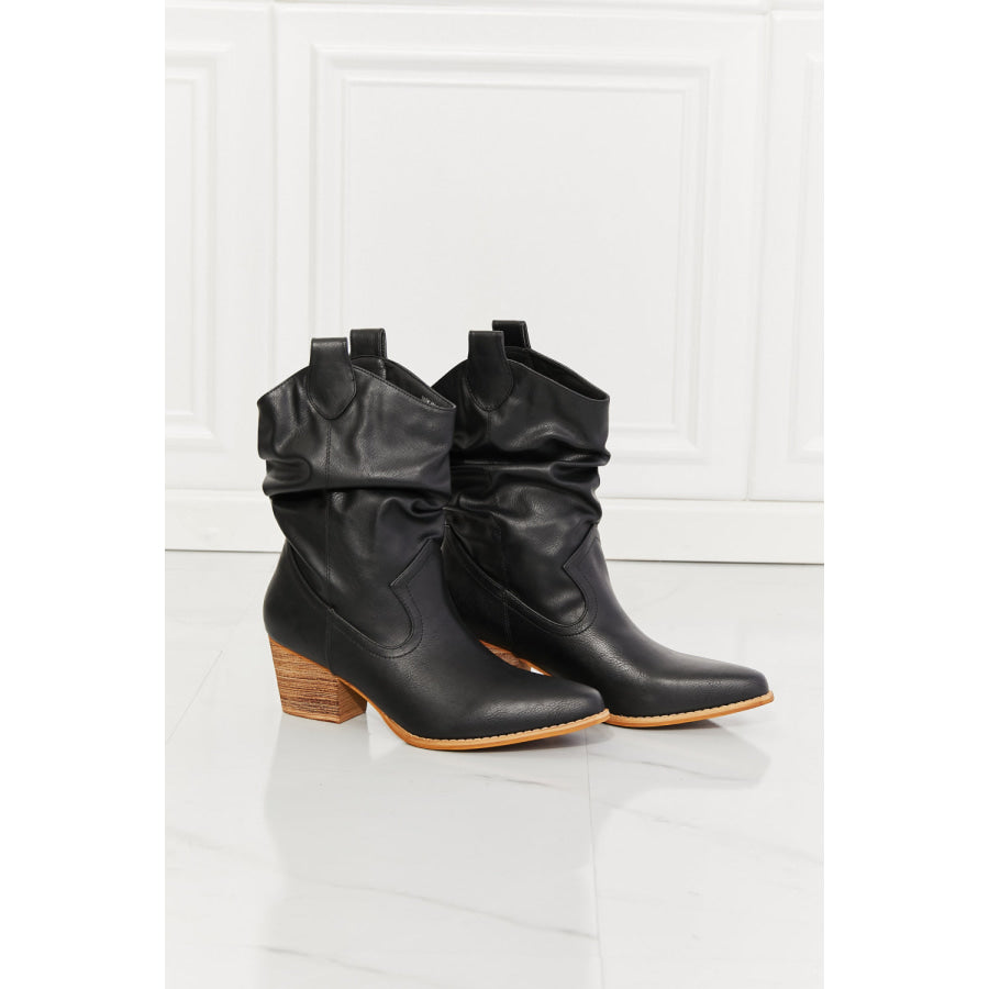 MMShoes Better in Texas Scrunch Cowboy Boots in Black footwear