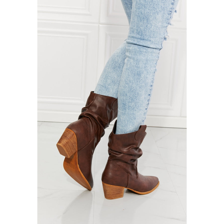 MMShoes Better in Texas Scrunch Cowboy Boots in Brown Burnt Umber / 6