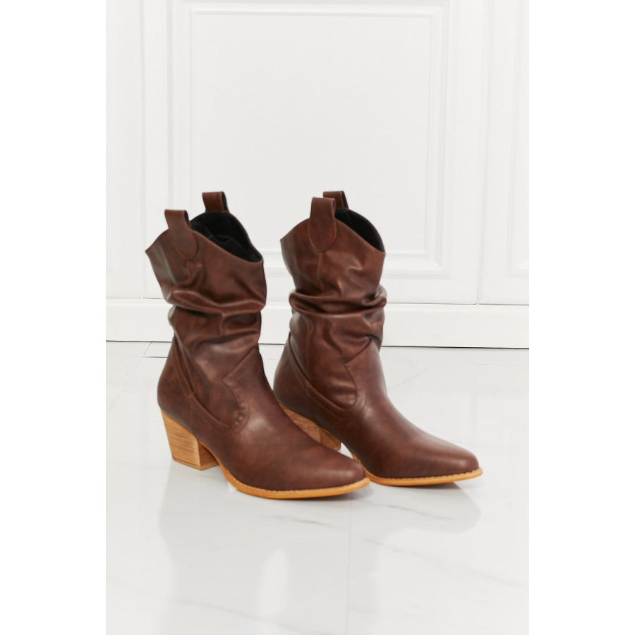 MMShoes Better in Texas Scrunch Cowboy Boots in Brown